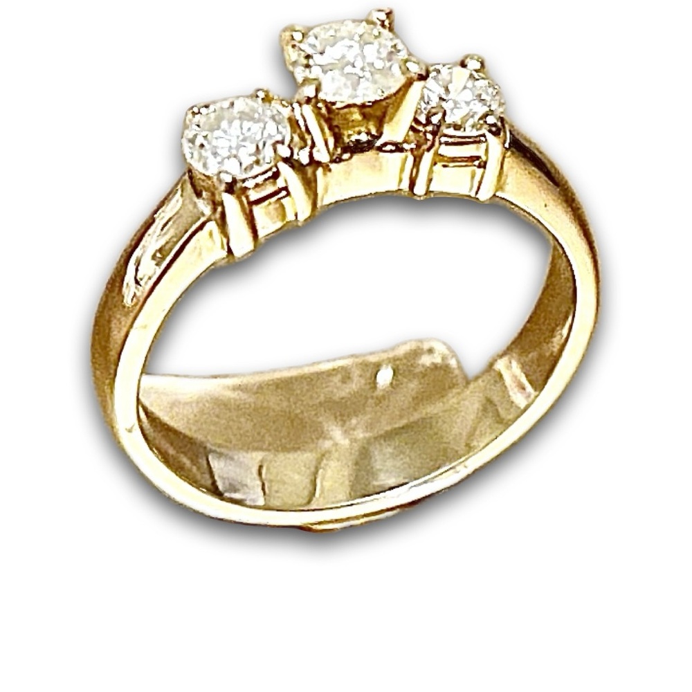 Diamond Ring w Certificate of Authenticity